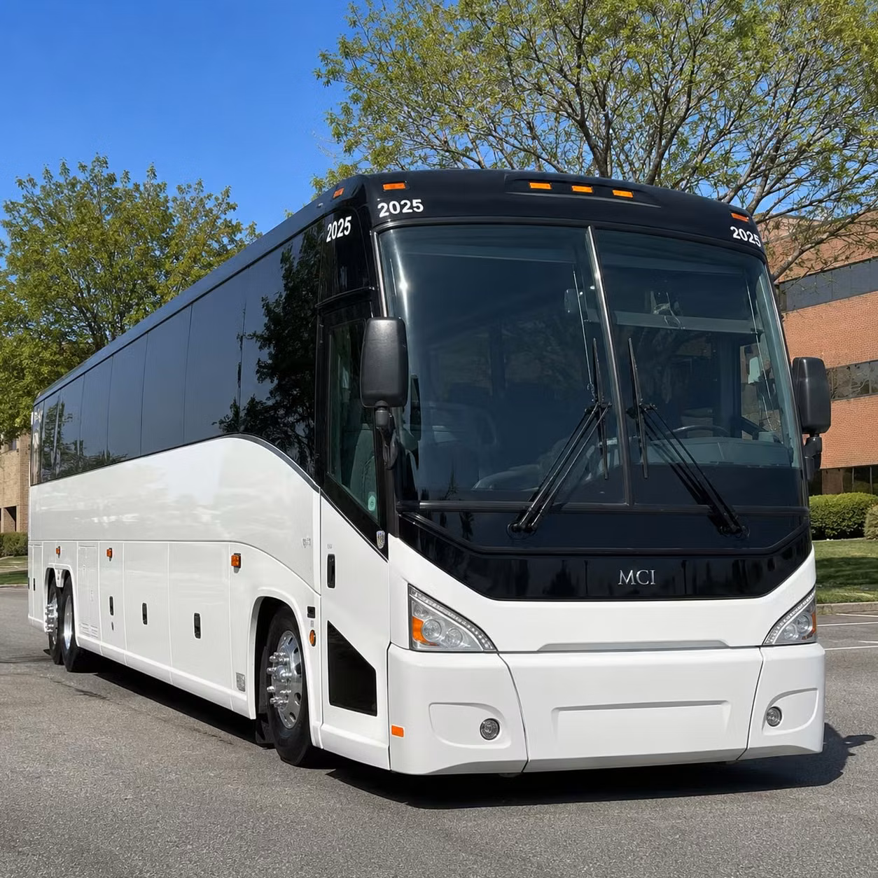 convention and conference shuttle buses in denver that keep attendees moving