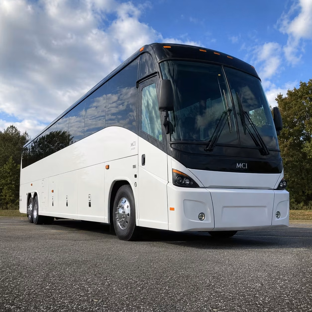 denver corporate groups and convention attendees love long distance charter bus travel